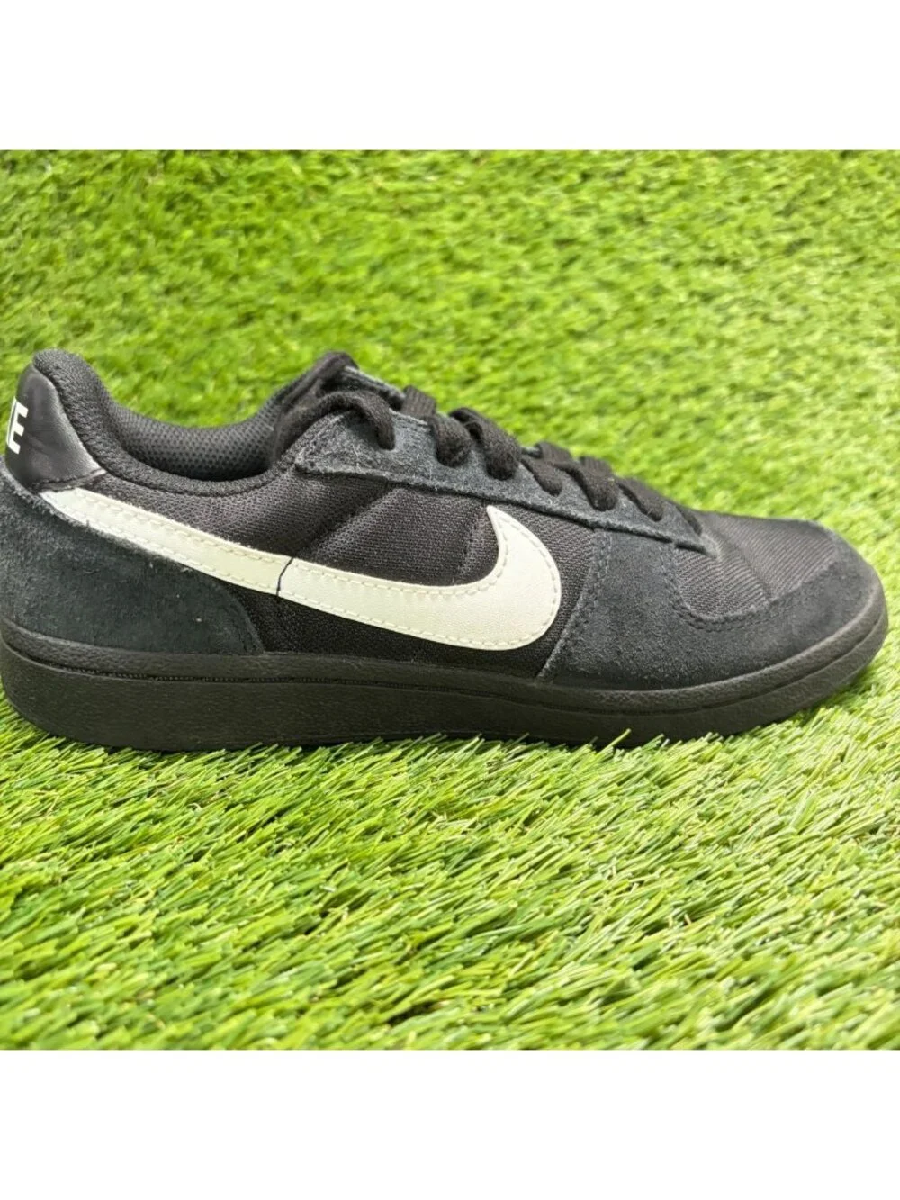 Nike Field General Boys Size 5Y Black White Athletic Walking Shoes Sneakers